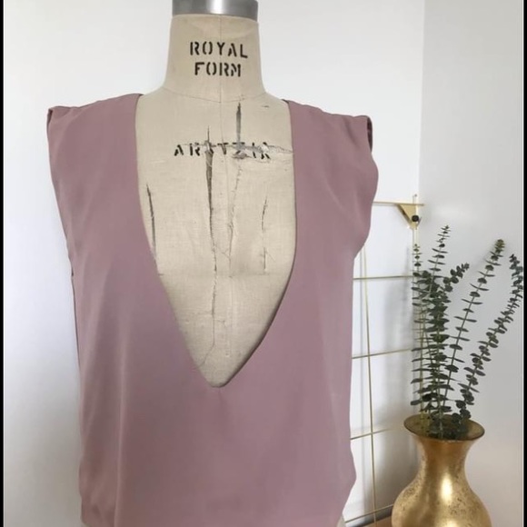 Oliveaceous pink vest tank top - Picture 2 of 4